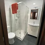 Δωμάτια σε οικογενειακή κατοικία Jle Homes *